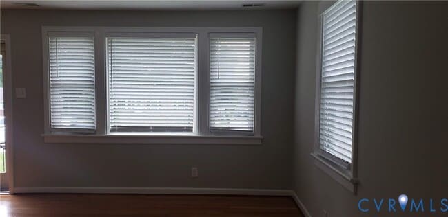 Building Photo - 2318 Leah Rd