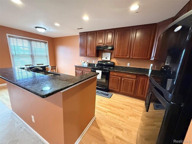 Building Photo - 207 Amys Walk