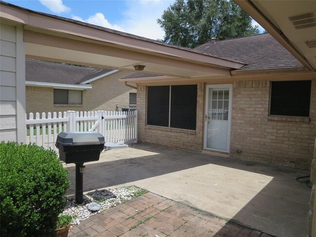 Building Photo - 21214 Park York Dr