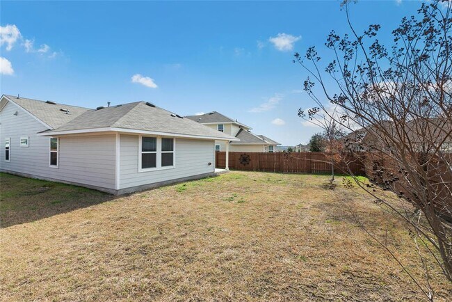 Building Photo - 120 Lyndon Dr