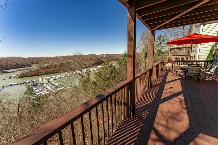 Building Photo - 949 Hideaway Dr