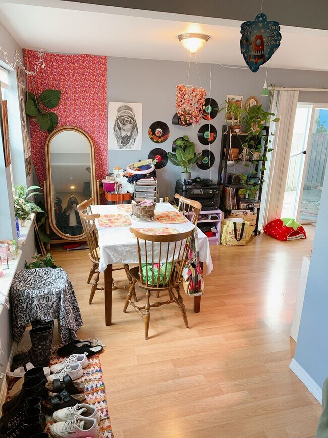 Building Photo - 2430/2434/2436 Pacific Street