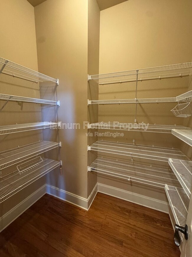 Building Photo - 1811 Traditions Way