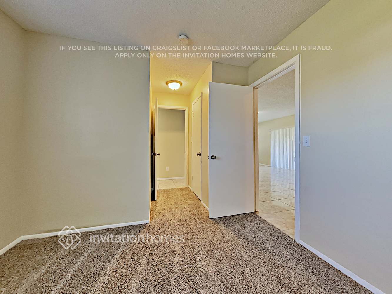 Building Photo - 99 Oaxaca Ln