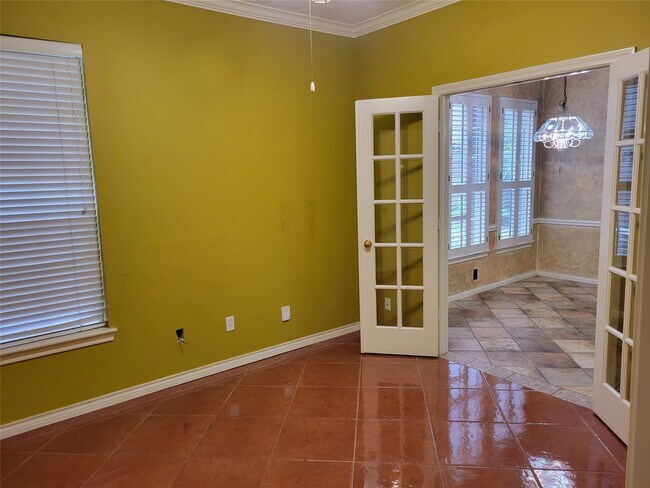 Building Photo - 1848 Nursery Rd
