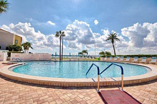 Building Photo - 851 Bayway Blvd