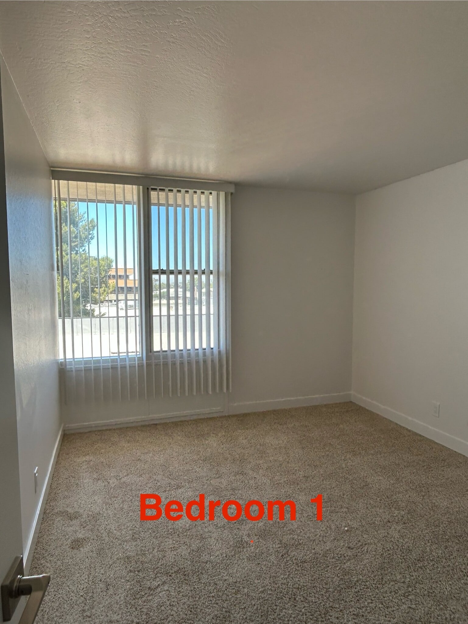 Building Photo - 2655 Edison St