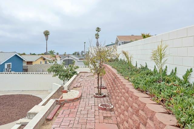 Building Photo - 3772 Clavelita St