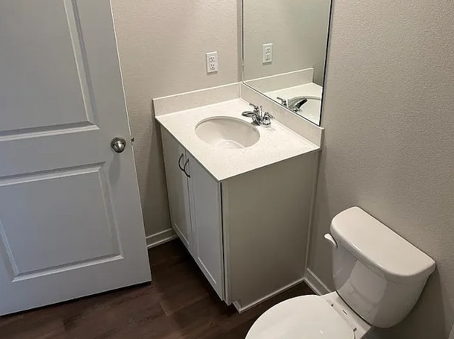 Building Photo - 309 Juniper Dr