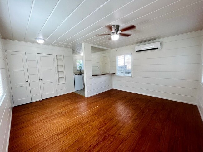Building Photo - Granada Ave. (3Plex)