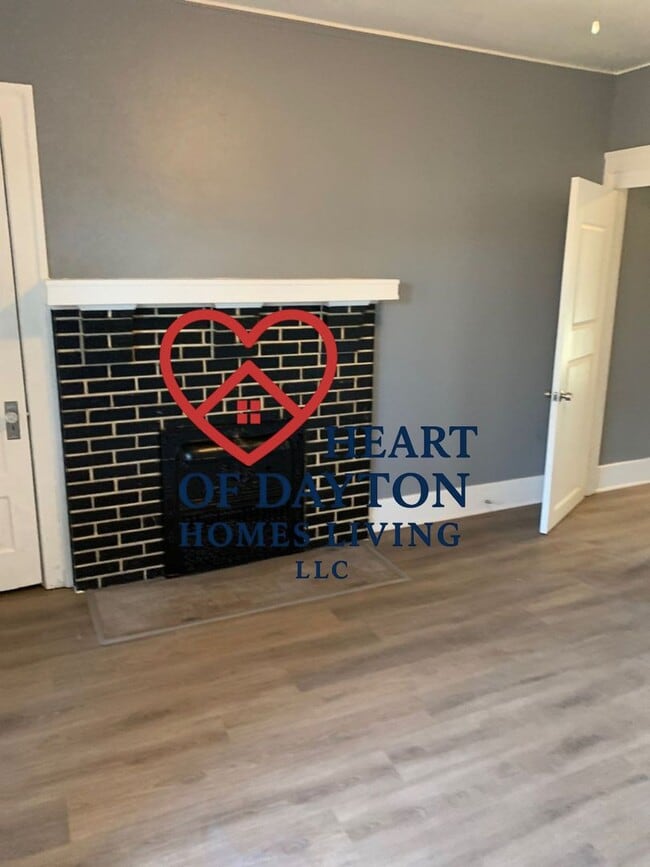 Building Photo - 1732A E 3rd