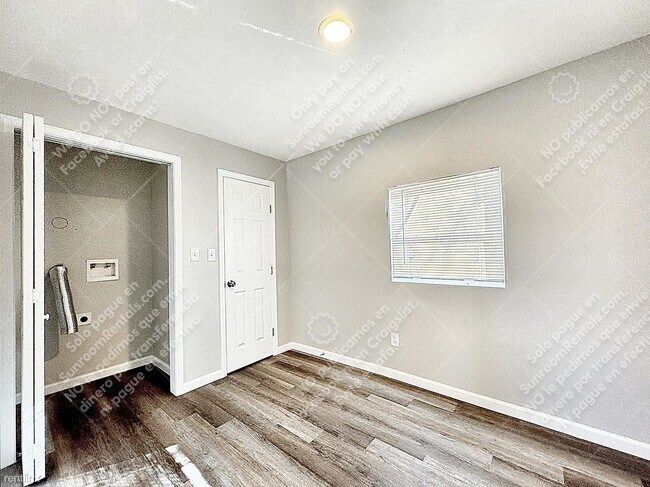 Building Photo - 1 br, 1 bath House - 6318 Sloan St B B