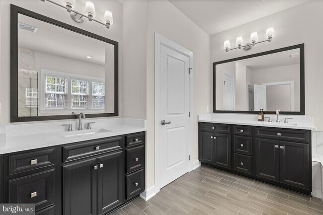 Building Photo - 8417 Bald Eagle Ct
