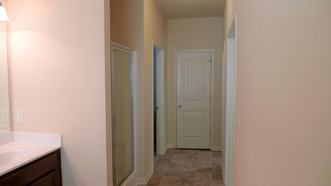 Building Photo - 1840 Homeside Dr