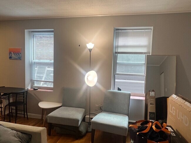 Building Photo - 56 Prince St