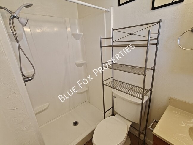 Building Photo - 3755 S Amos Pl