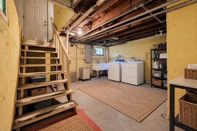 Building Photo - 1623 McGovern Ave