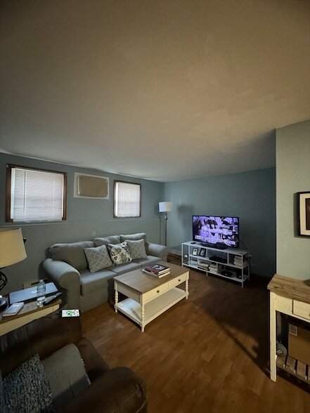 Building Photo - 297 Ashland Ave