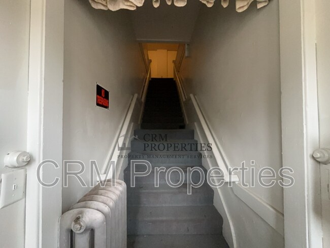 Building Photo - 201 N Philips St