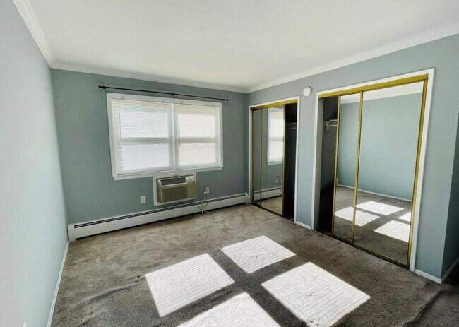 Building Photo - 250 Beechwood Ave