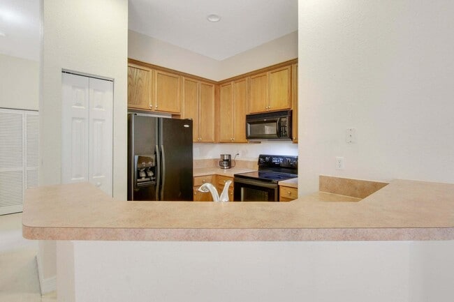 Building Photo - 4921 Bonsai Cir