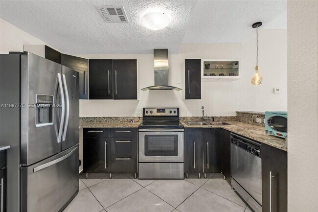 Building Photo - 11111 Biscayne Blvd