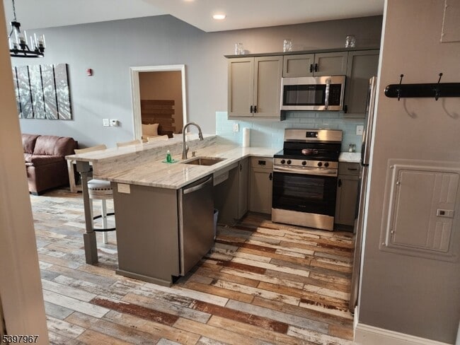 Building Photo - 200 NJ-94