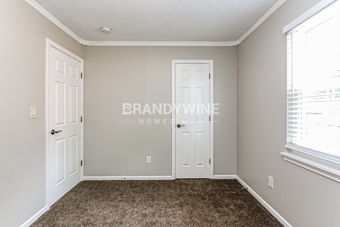 Building Photo - 601 Springmill Dr
