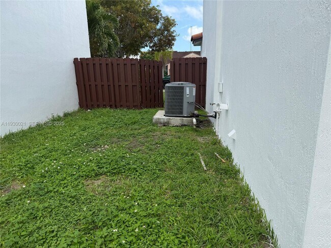 Building Photo - 25118 SW 124th Ct