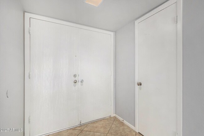 Building Photo - 1845 S Beverly