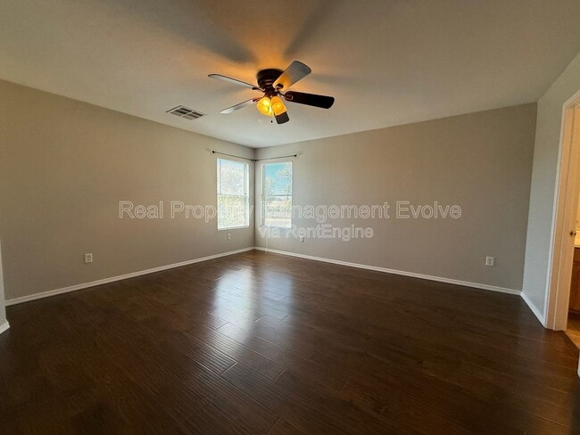 Building Photo - 7238 S 42nd Ln