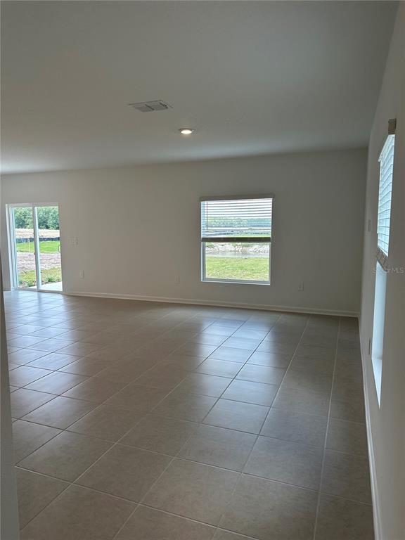 Building Photo - 5695 Ficus Aurea St