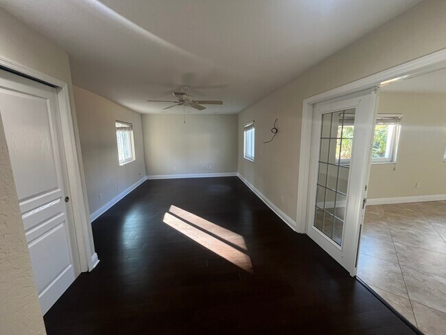 Building Photo - 114 N Tymber Creek Rd