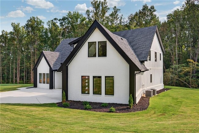 Building Photo - 127 Deer Cyn Dr