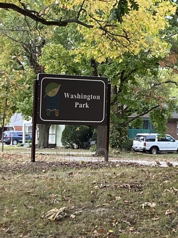 Building Photo - 2930 N Dearborn St