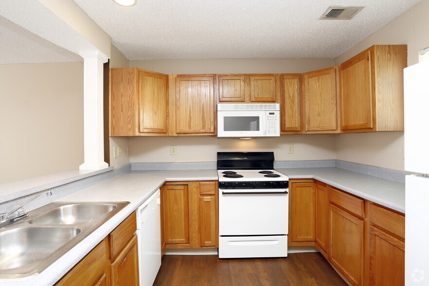Kitchen - Sun Valley Townhomes