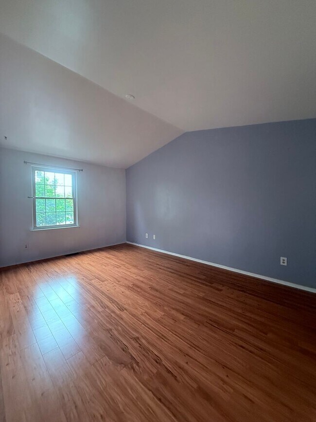 Building Photo - 3025 Forest Creek Ct