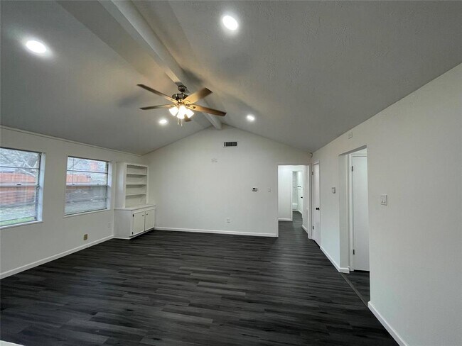 Building Photo - 12034 Tanager St
