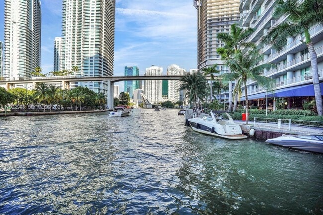 Building Photo - 690 SW 1st Ct