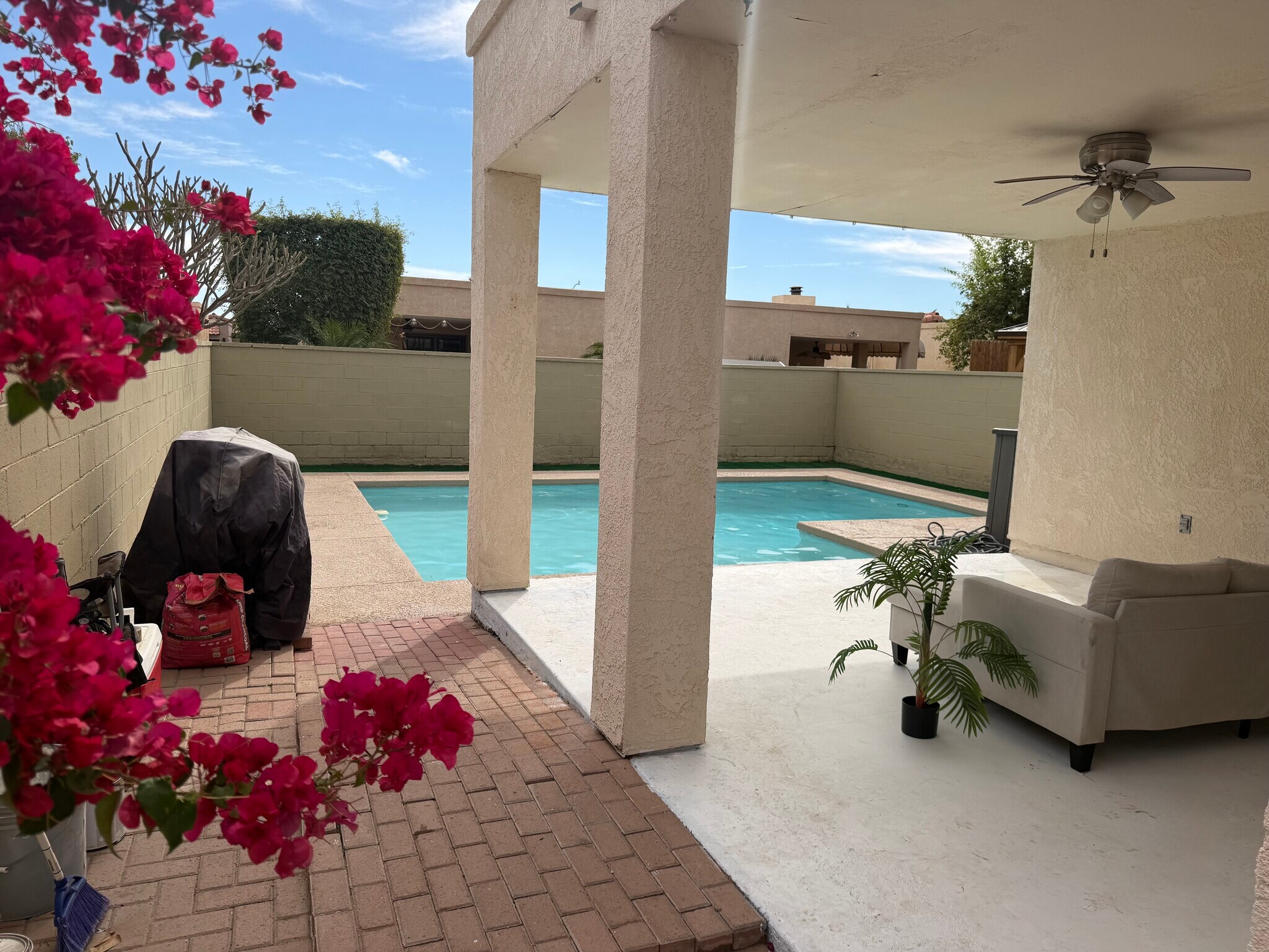 Building Photo - 729 W 37th St