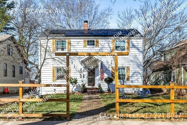 Primary Photo - 921 S Pickwick Ave
