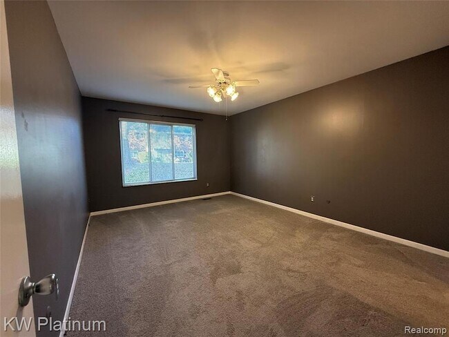 Building Photo - 16870 Edloytom Way