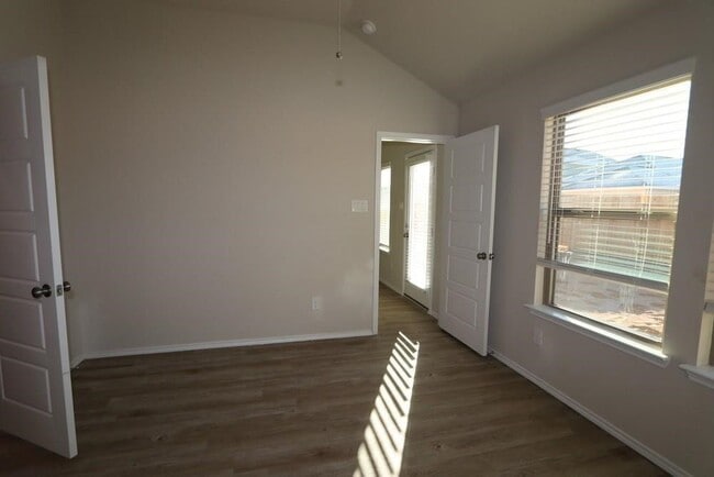 Building Photo - 21423 Bluebonnet Cove Ct