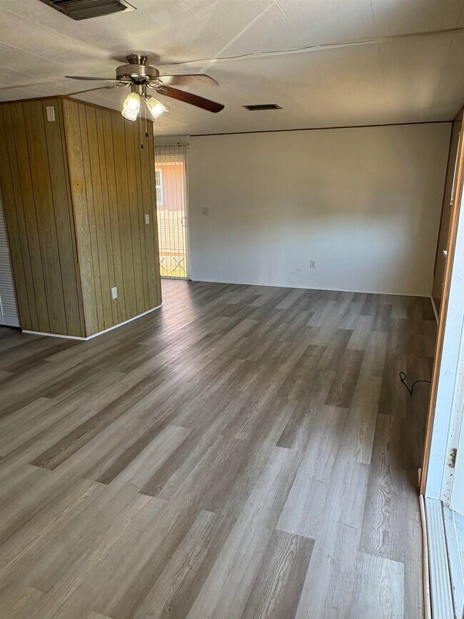 Building Photo - 892 Palermo Rd