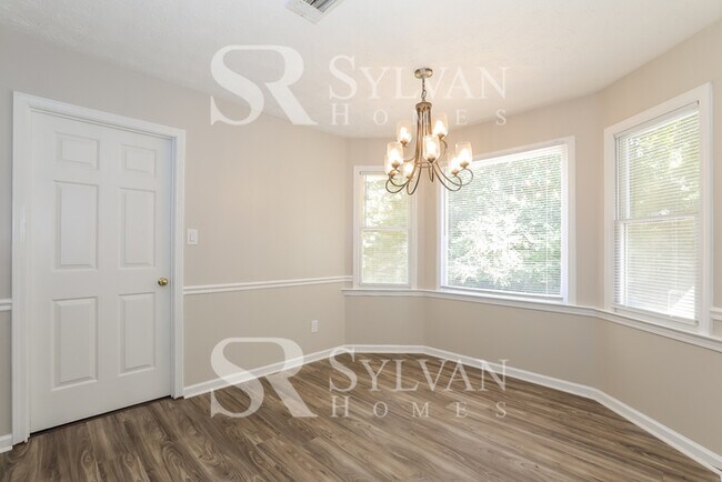 Building Photo - At Last, This Is What You Have Been Searching For!