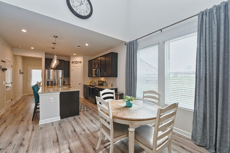 Building Photo - 3031 Duvall Dr