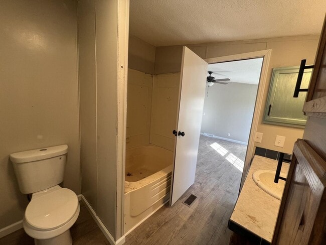 Building Photo - Available Home for Rent