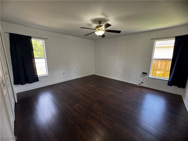 Building Photo - 3728 Tareco St