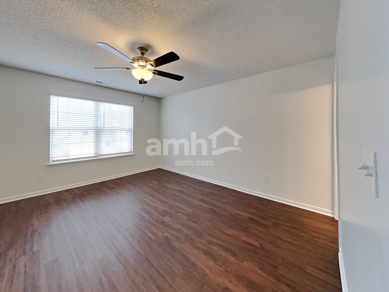 Building Photo - 3112 Teton Dr