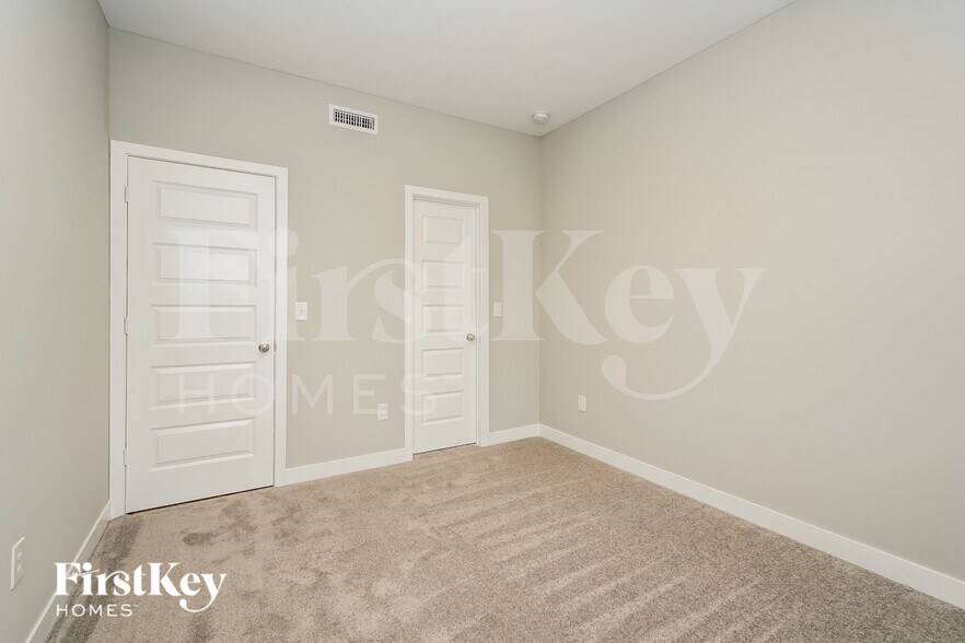 Building Photo - 2356 S Carlota Dr